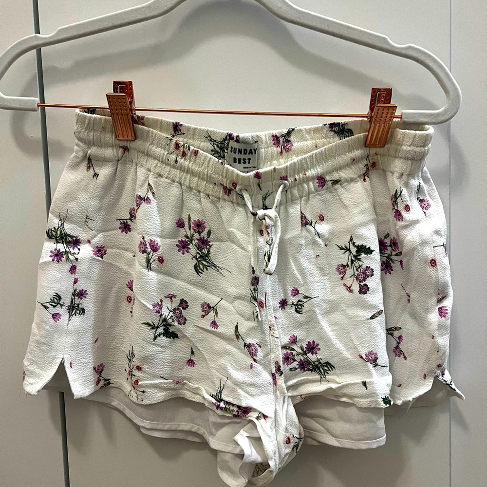 Sunday Best Floral Women's Shorts - White and Pink